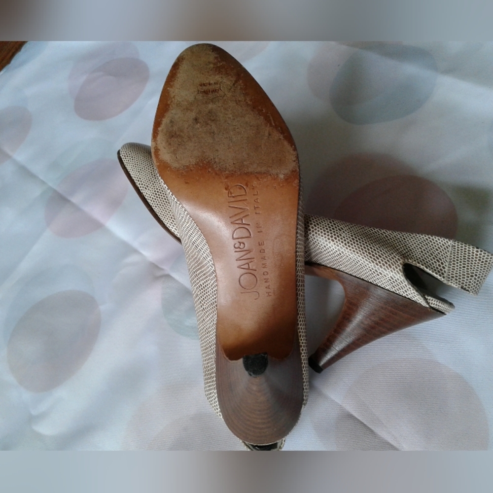Shoes - Picture 6 of 8